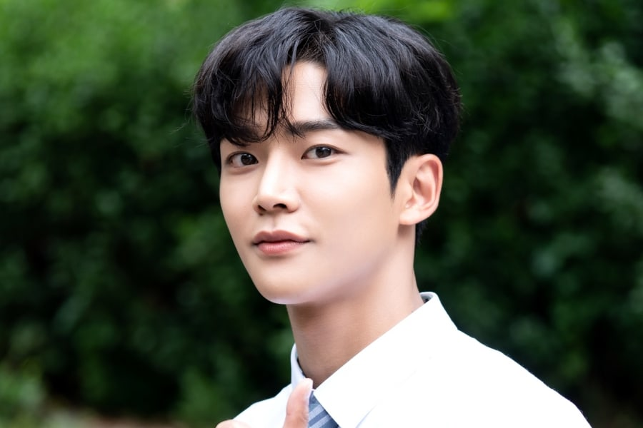 ส่องประวัติ – ผลงาน ของ โรอุน (rowoon)